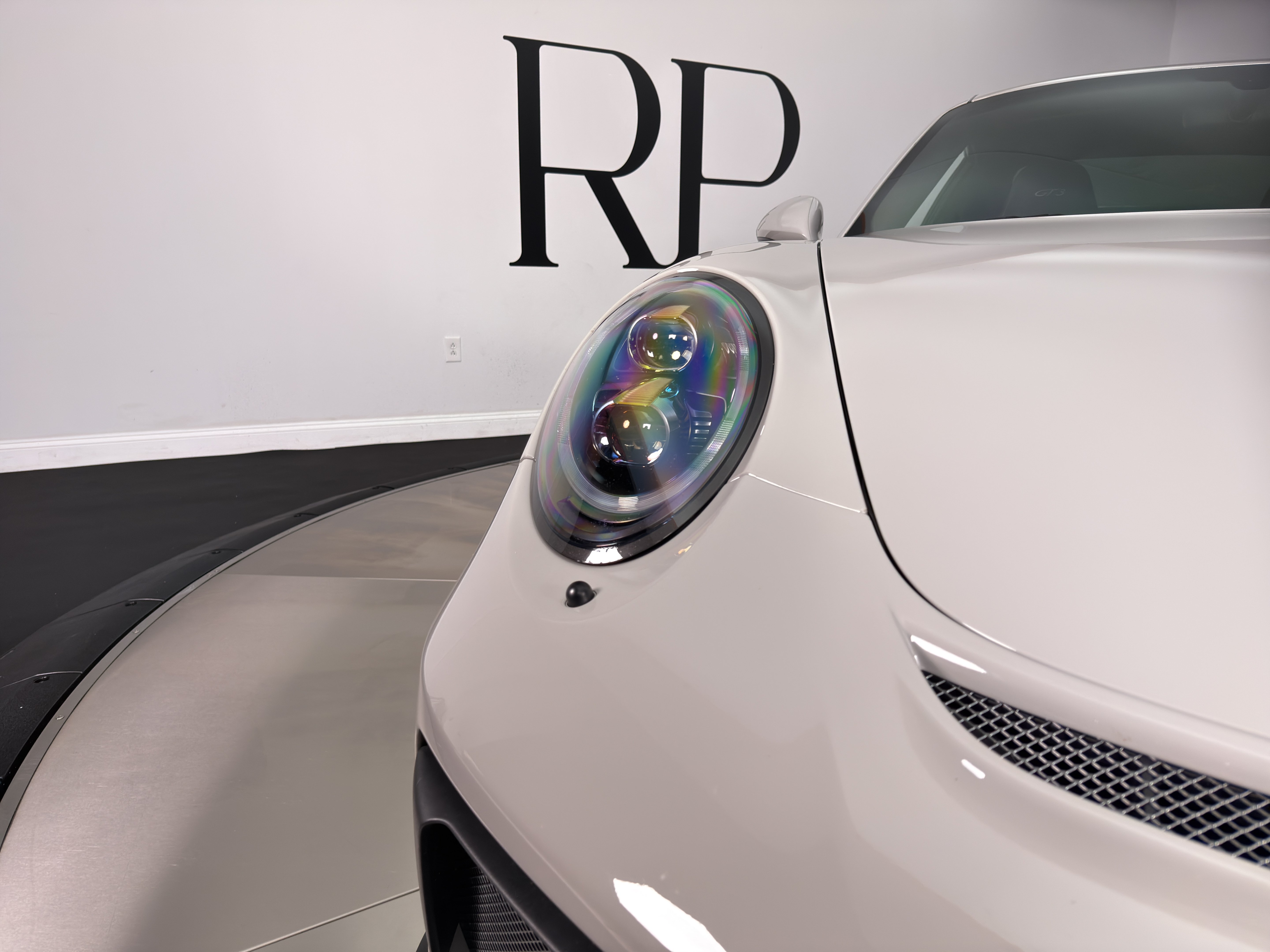 Used 2018 Porsche 911 GT3 RWD image 10