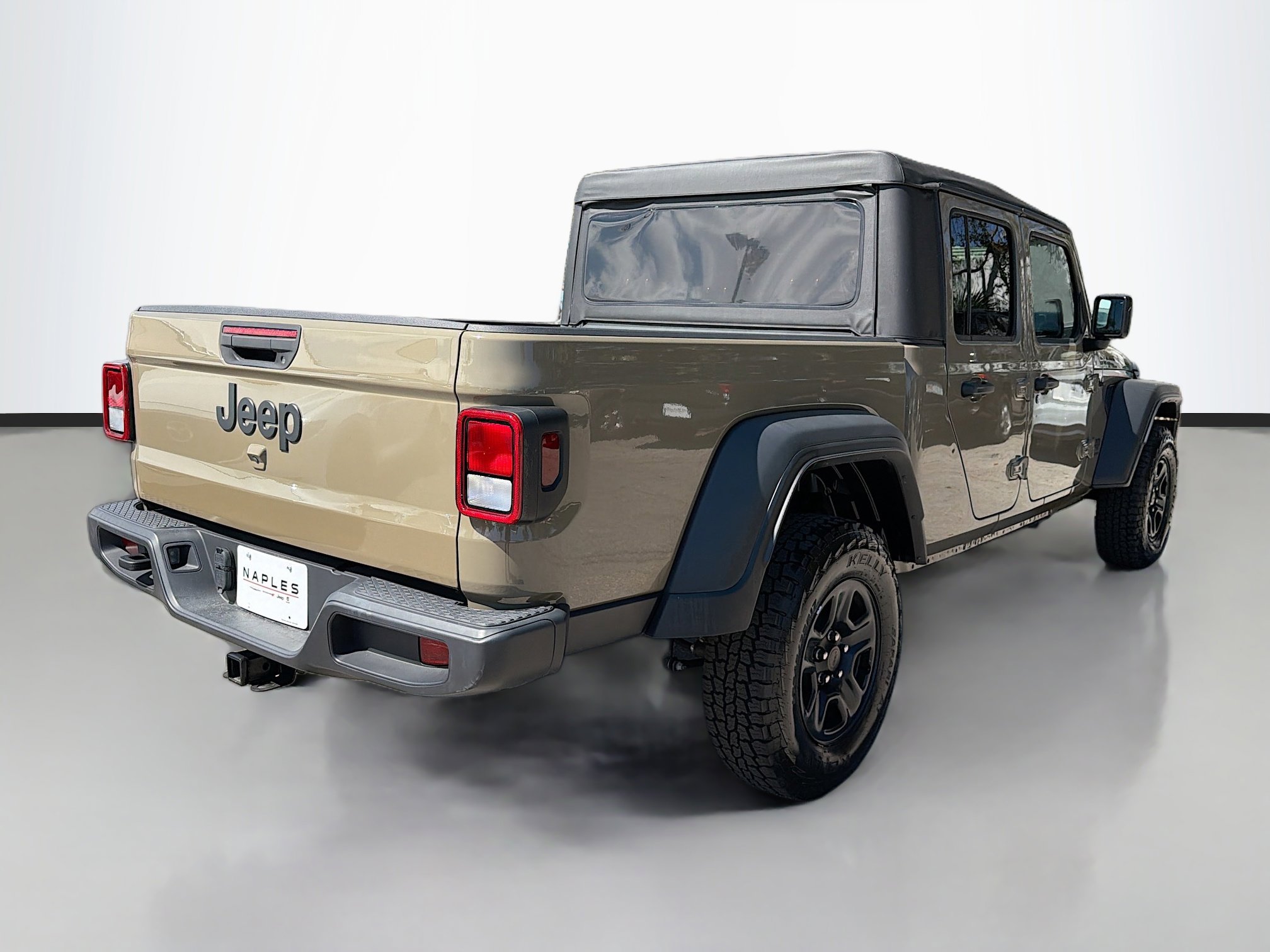 Used 2020 Jeep Gladiator Sport image 3
