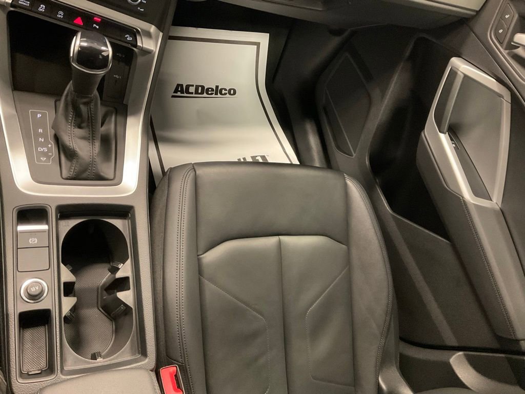 Used 2025 Audi Q3 2.0T Premium image 20