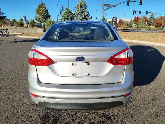 Used 2018 Ford Fiesta SE FWD image 4