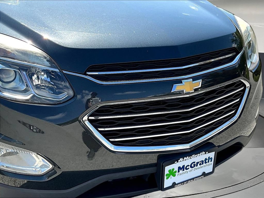 Used 2017 Chevrolet Equinox Premier w/ Enhanced Convenience Package FWD image 34
