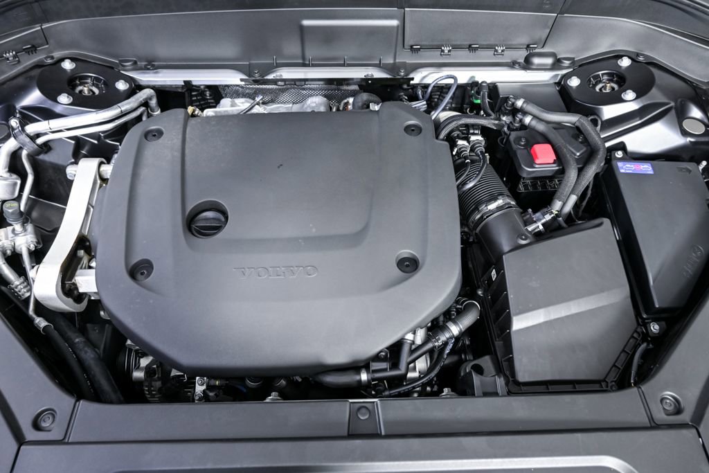 Certified 2024 Volvo XC90 B6 Ultimate w/ Protection Package image 36