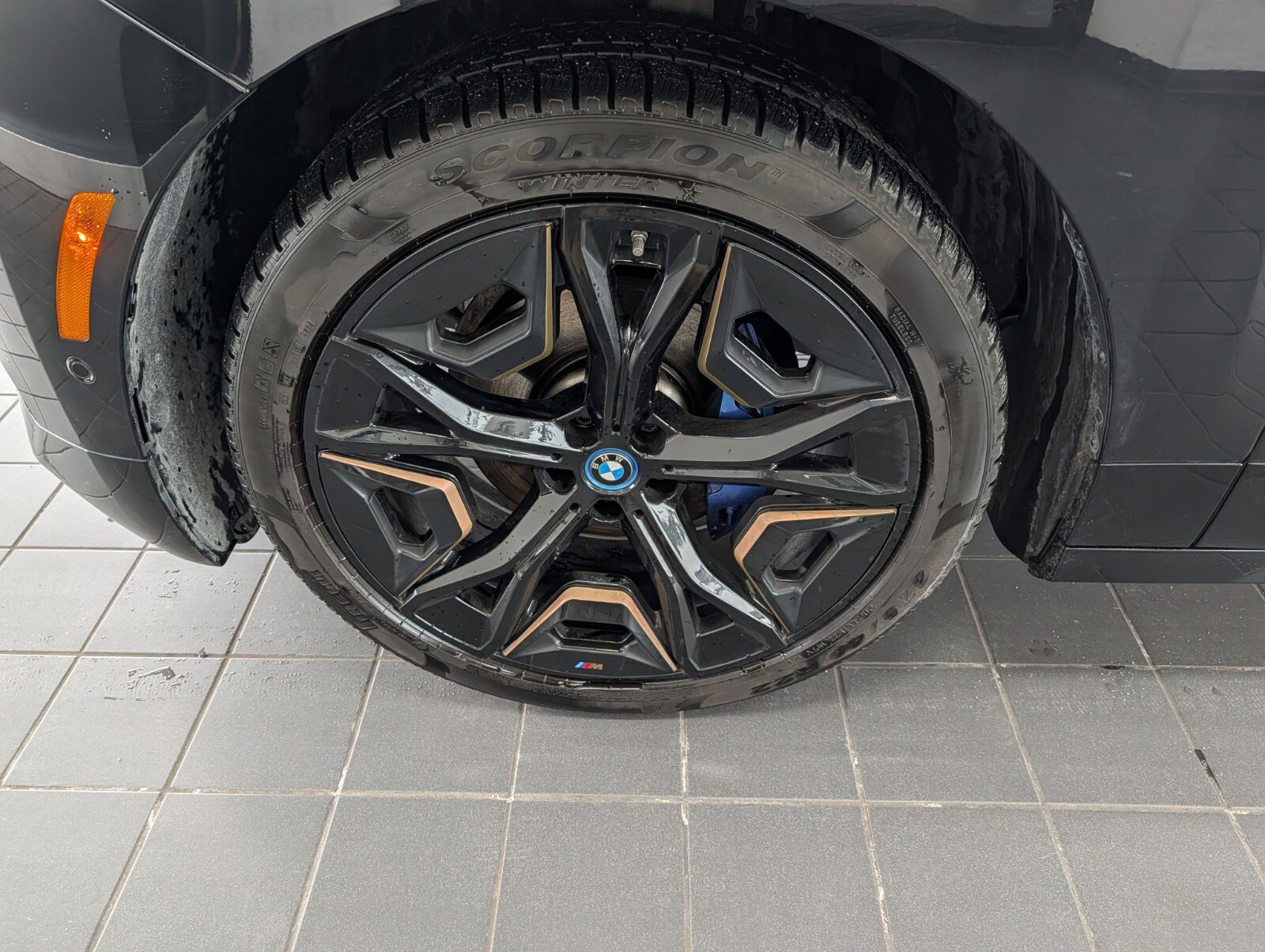 Used 2024 BMW iX M60 image 7