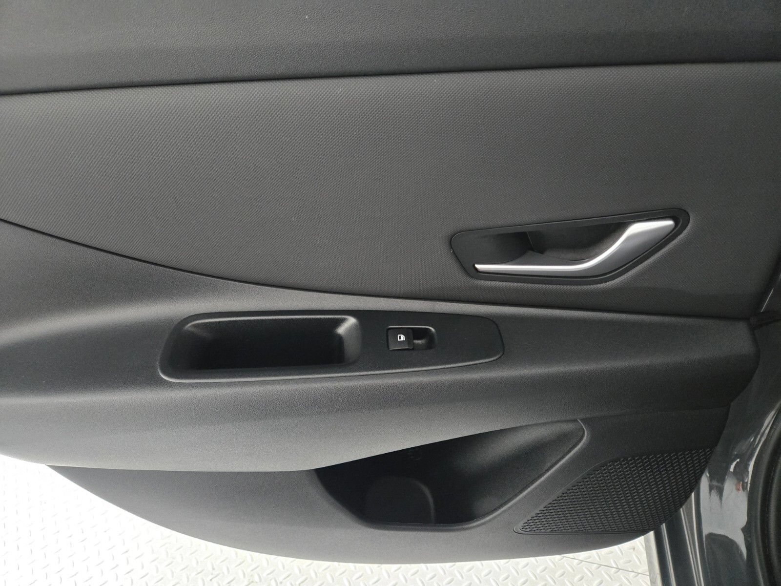 Used 2023 Hyundai Elantra SEL w/ Convenience Package FWD image 19