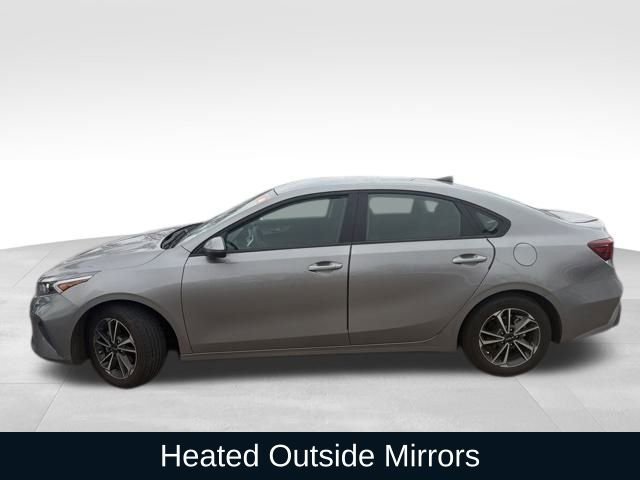 Used 2023 Kia Forte LXS w/ LXS Technology Package image 4