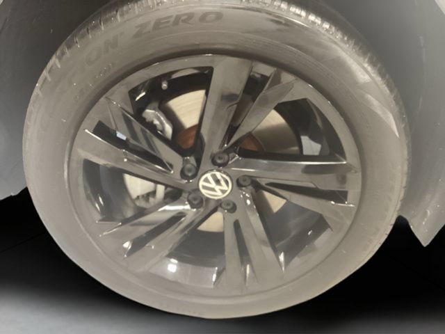 Certified 2024 Volkswagen Tiguan SE R-Line AWD/4WD image 23
