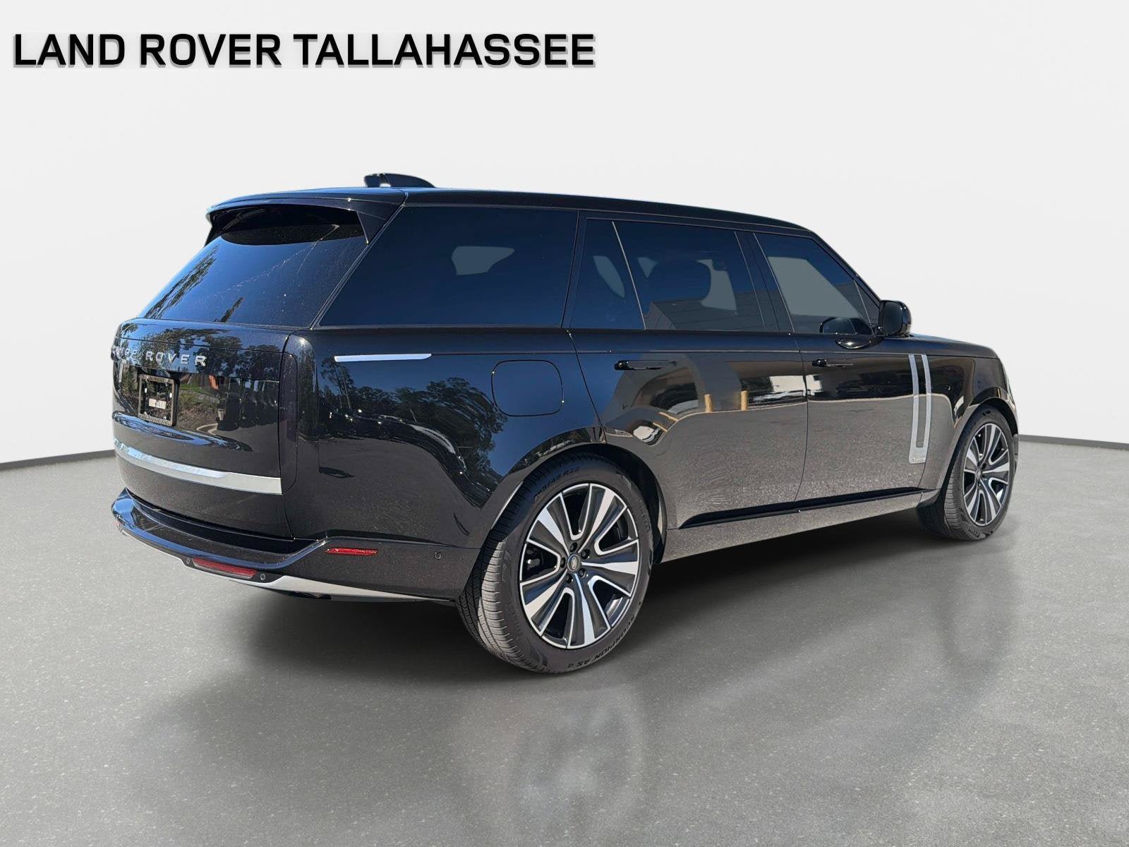 Used 2024 Land Rover Range Rover Long Wheelbase Autobiography AWD/4WD image 29