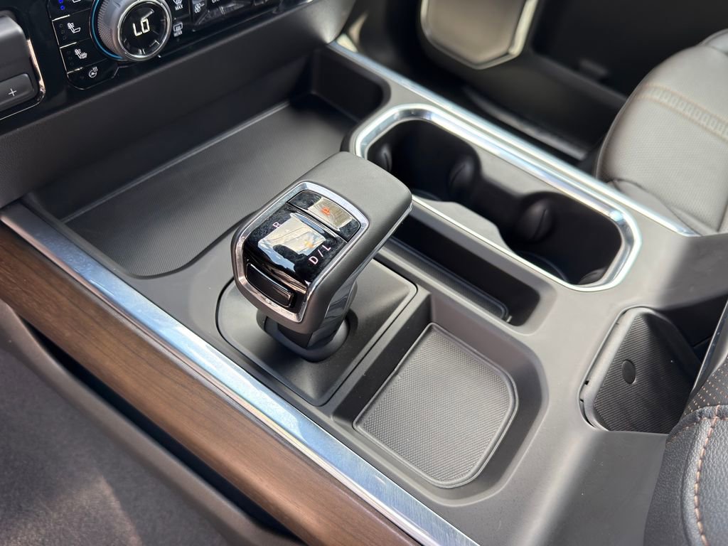 Used 2026 Chevrolet Silverado 1500 High Country w/ Technology Package image 17