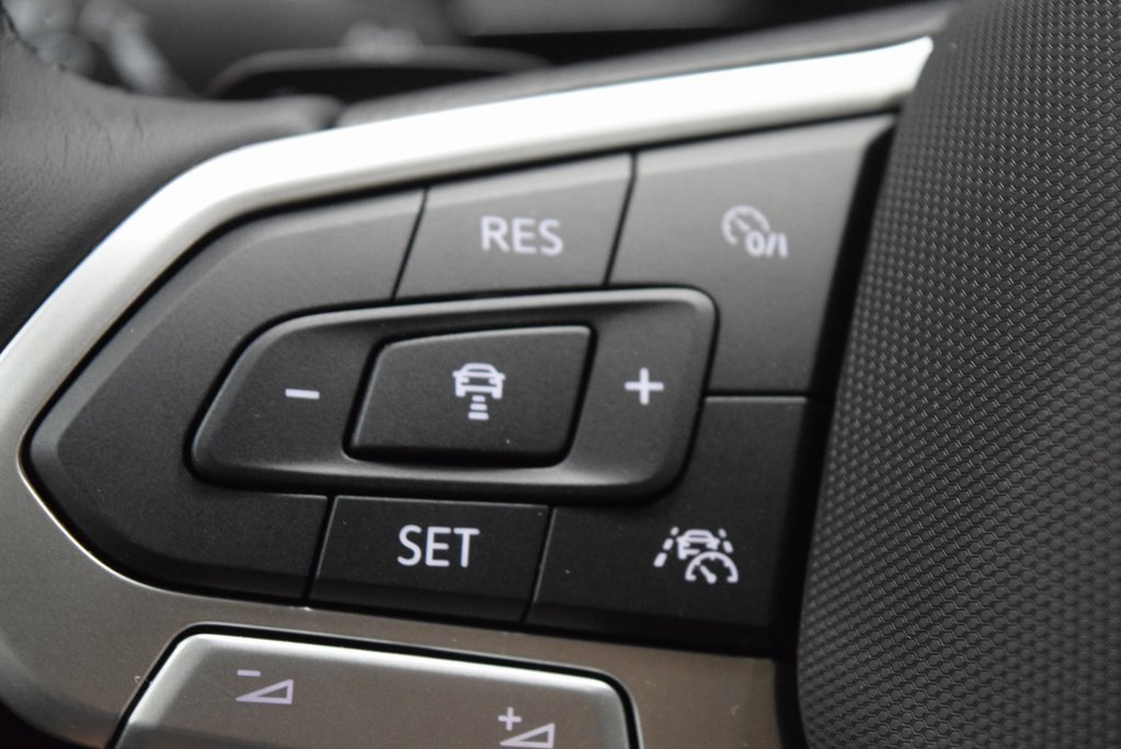 New 2025 Volkswagen Atlas SEL Premium R-Line image 14