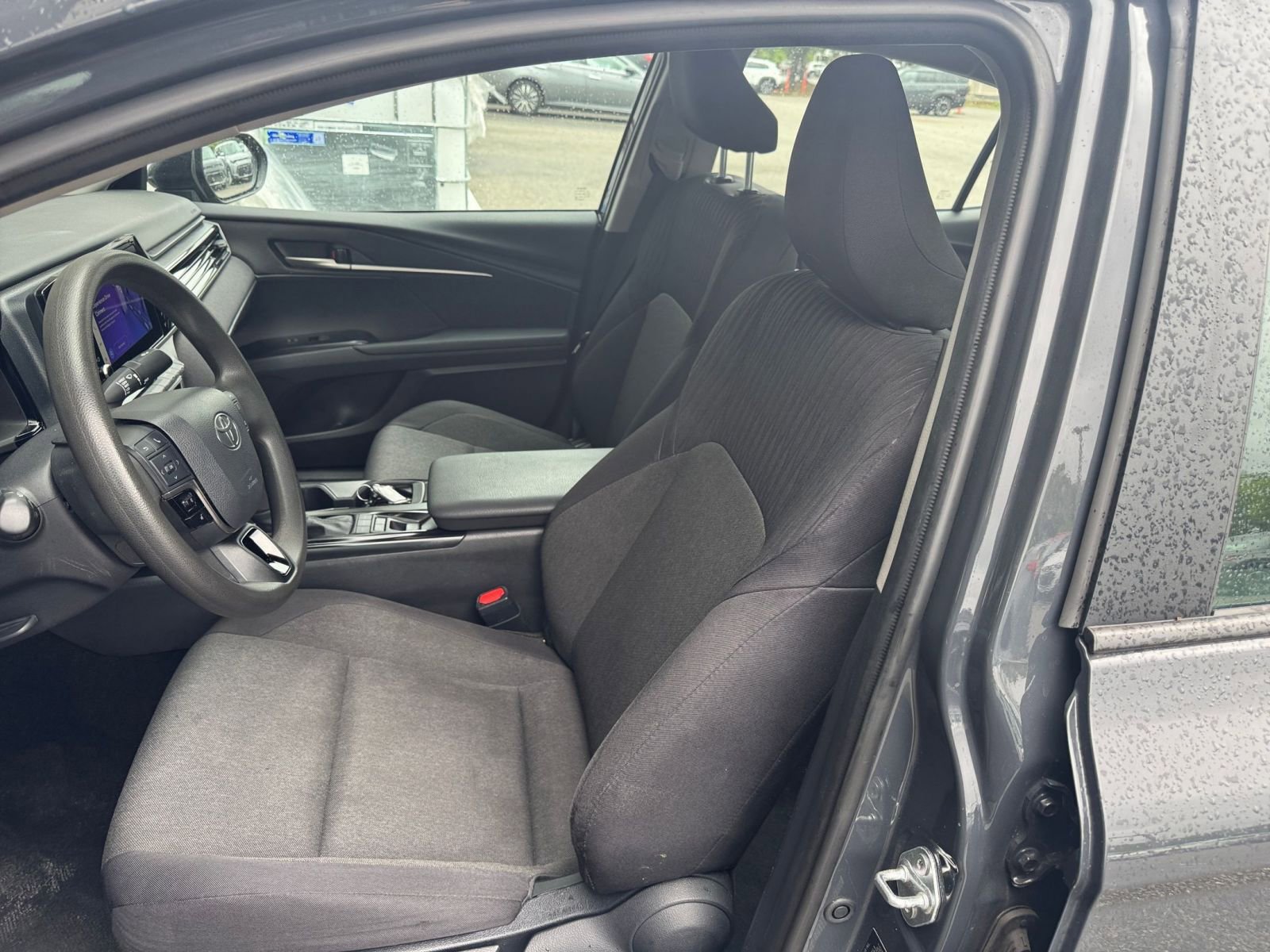 Used 2025 Toyota Camry LE FWD image 27