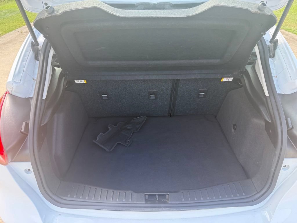 Used 2016 Ford Focus SE FWD image 6