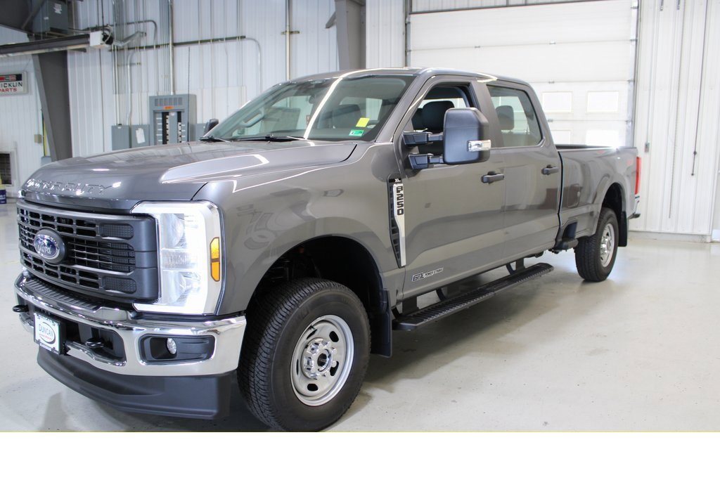 New 2025 Ford F250 XL image 3