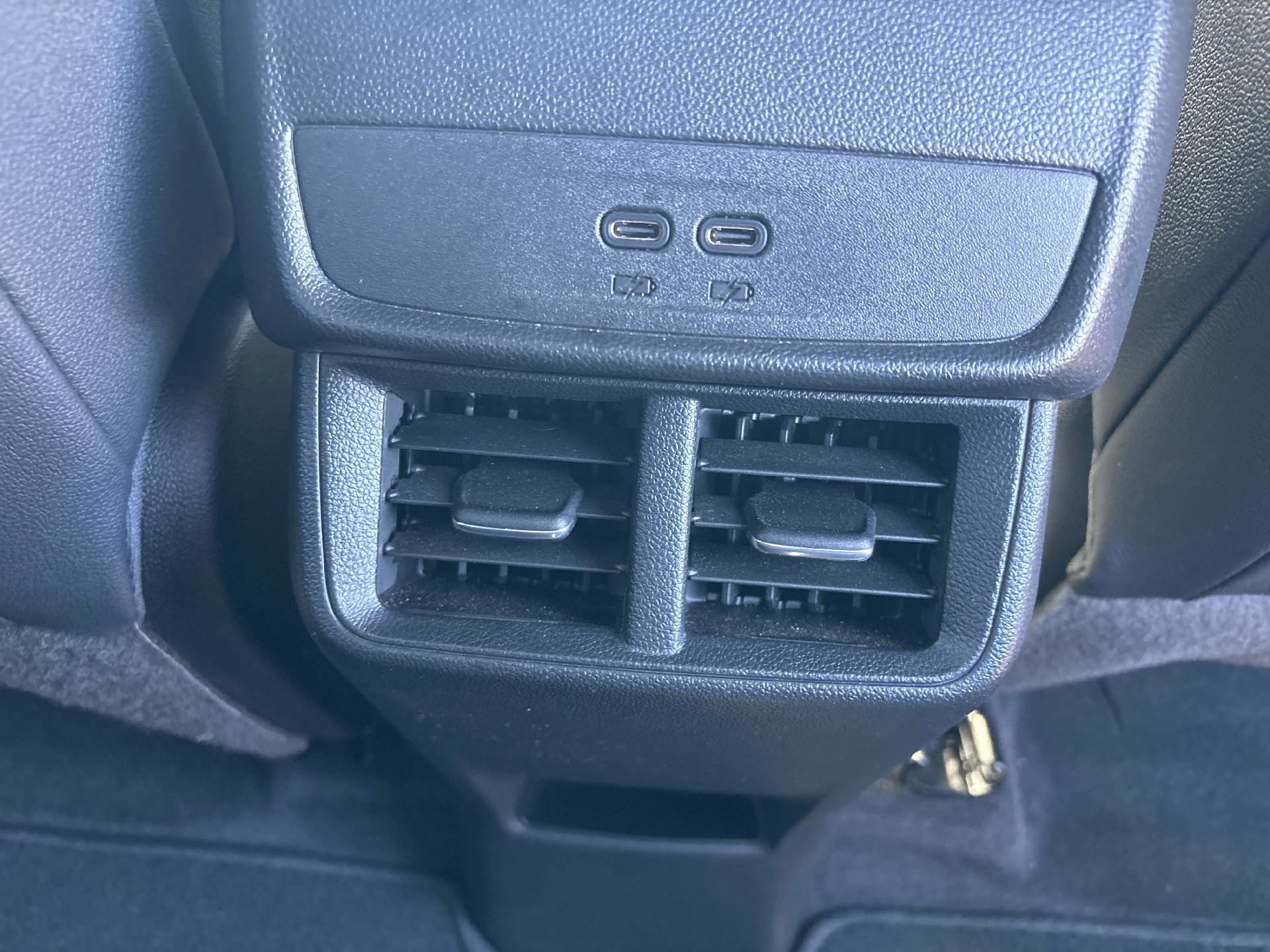 Used 2025 Chevrolet Equinox LT w/ Convenience Package II image 36