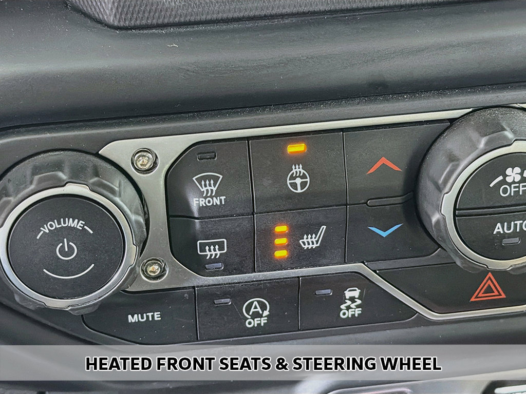 Used 2019 Jeep Wrangler Unlimited Sahara w/ Dual Top Group AWD/4WD image 9