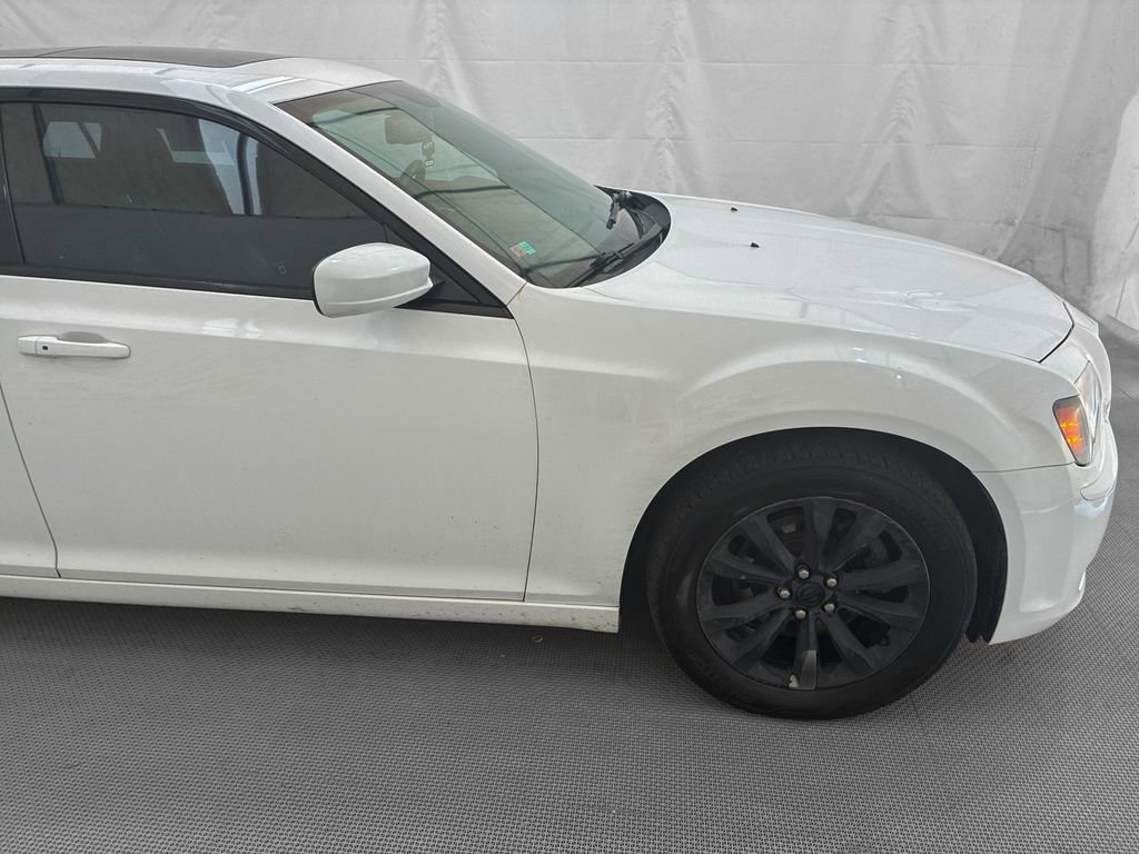Used 2014 Chrysler 300 S AWD/4WD image 7