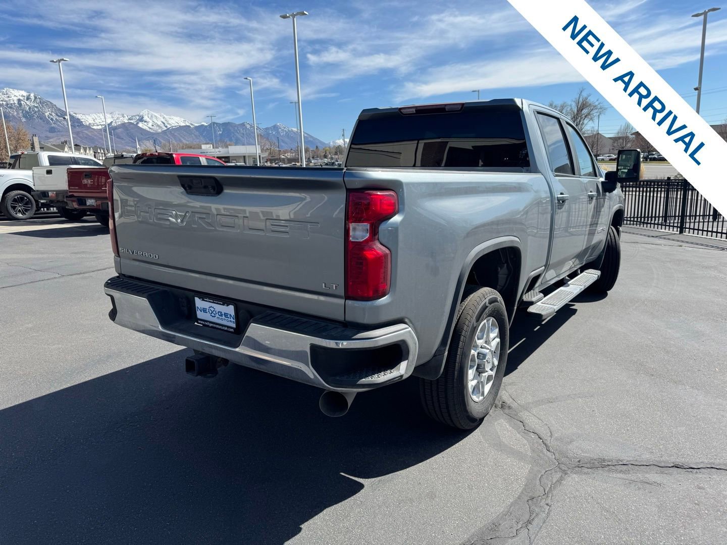 Used 2025 Chevrolet Silverado 2500 LT w/ Convenience Package image 7