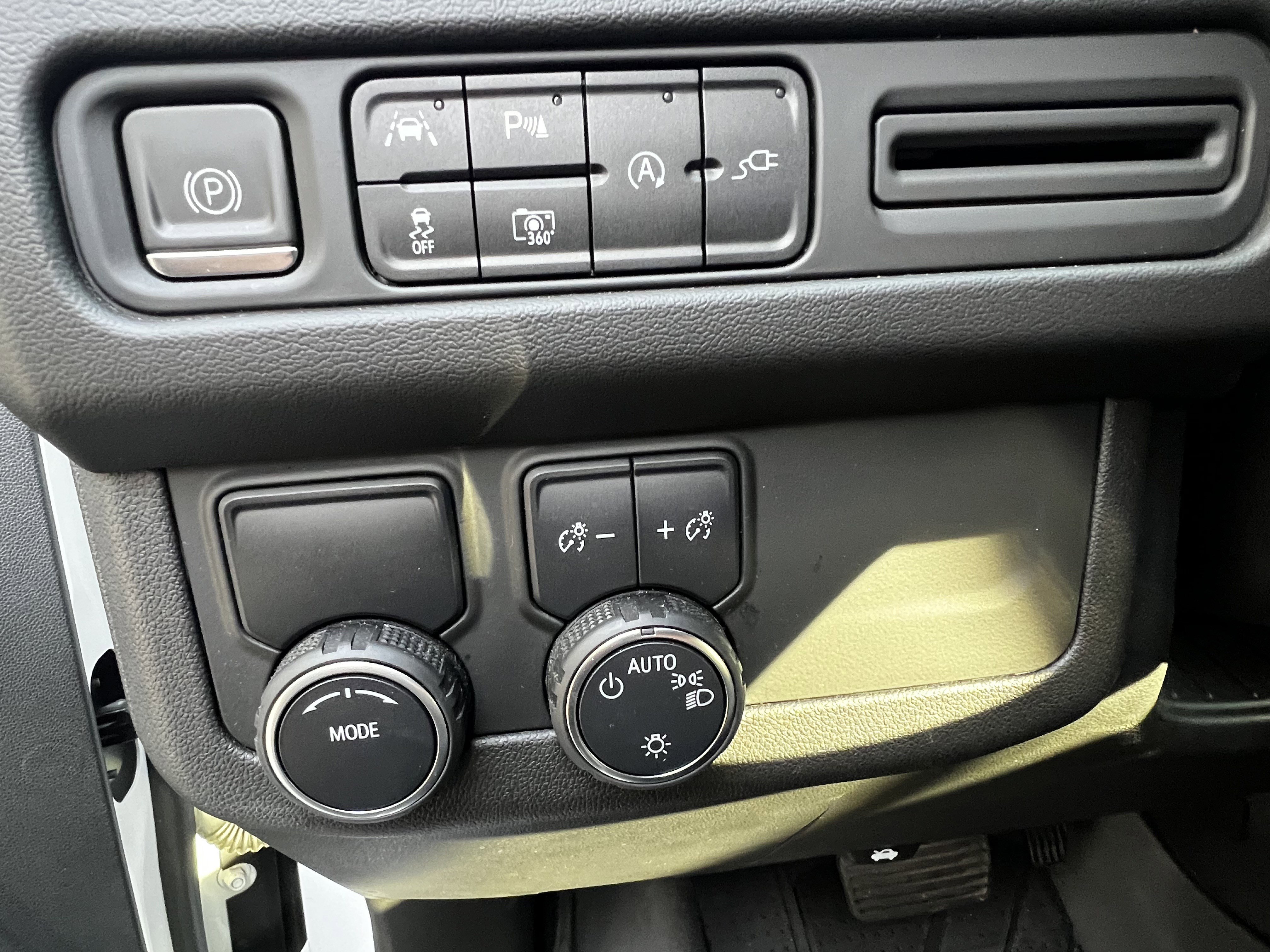 Used 2022 Chevrolet Tahoe RST w/ Luxury Package image 15