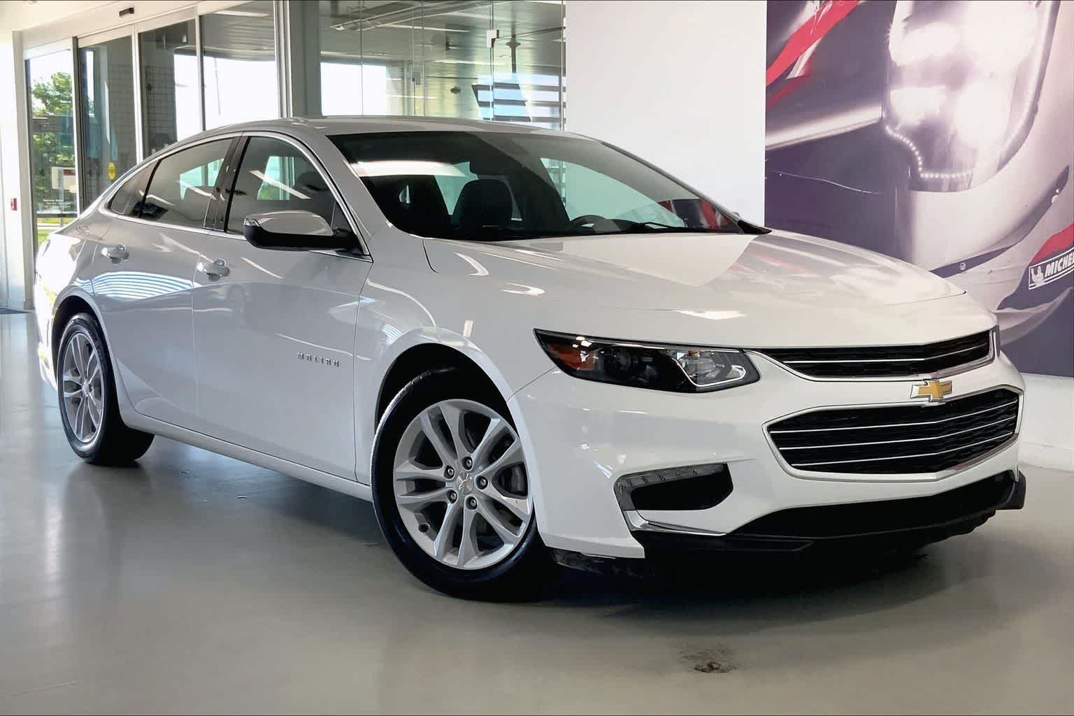 Used 2017 Chevrolet Malibu LT FWD image 20