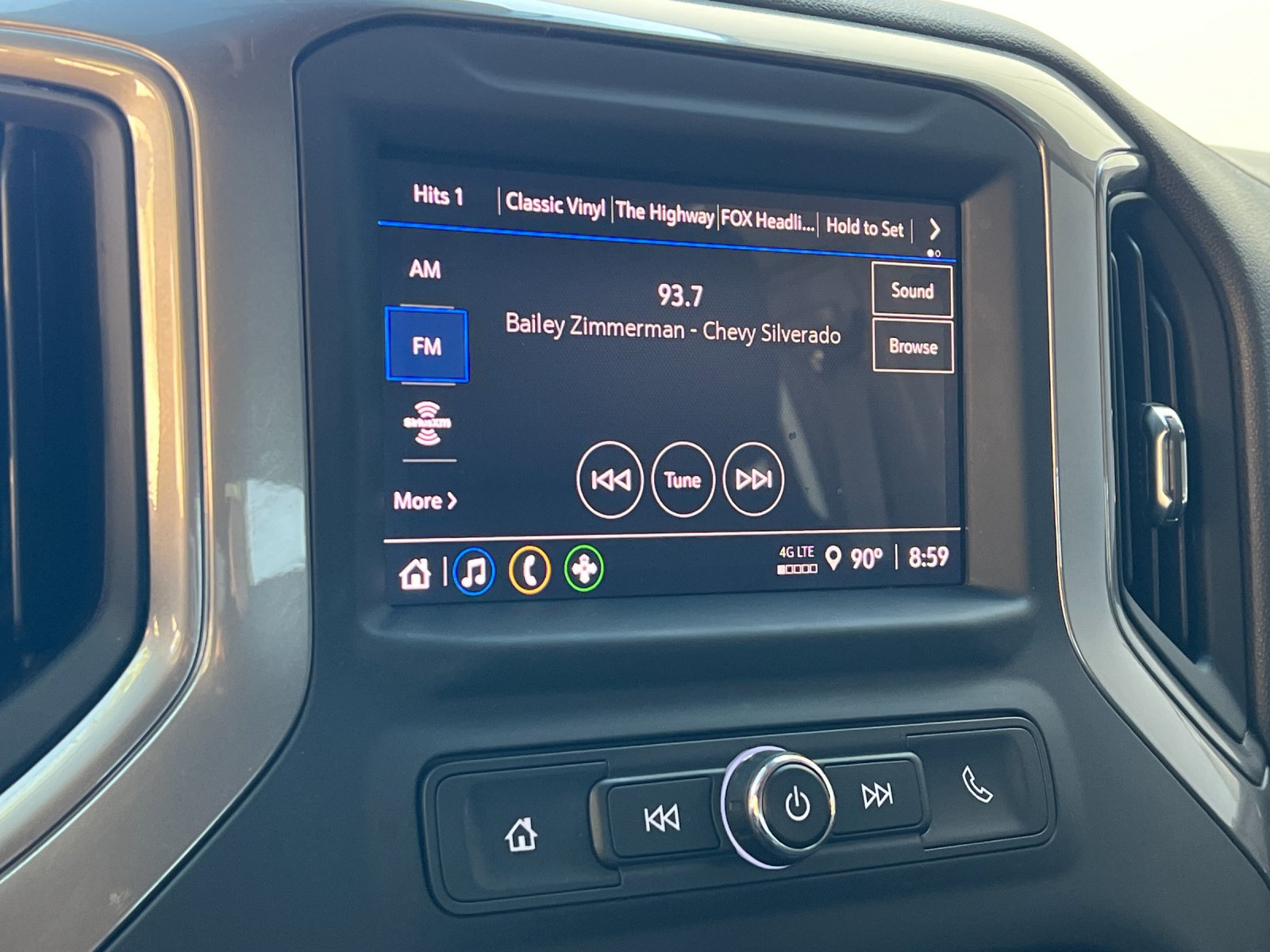 Used 2023 Chevrolet Silverado 1500 Custom RWD image 17