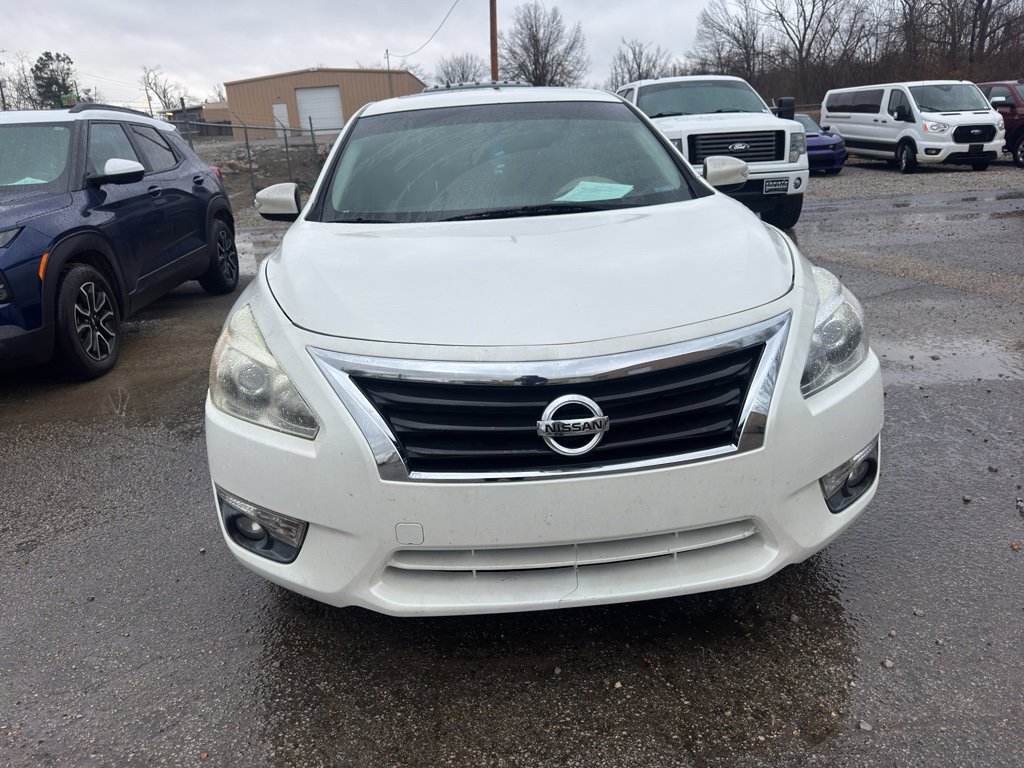Used 2013 Nissan Altima 2.5 SL w/ Technology Pkg image 3