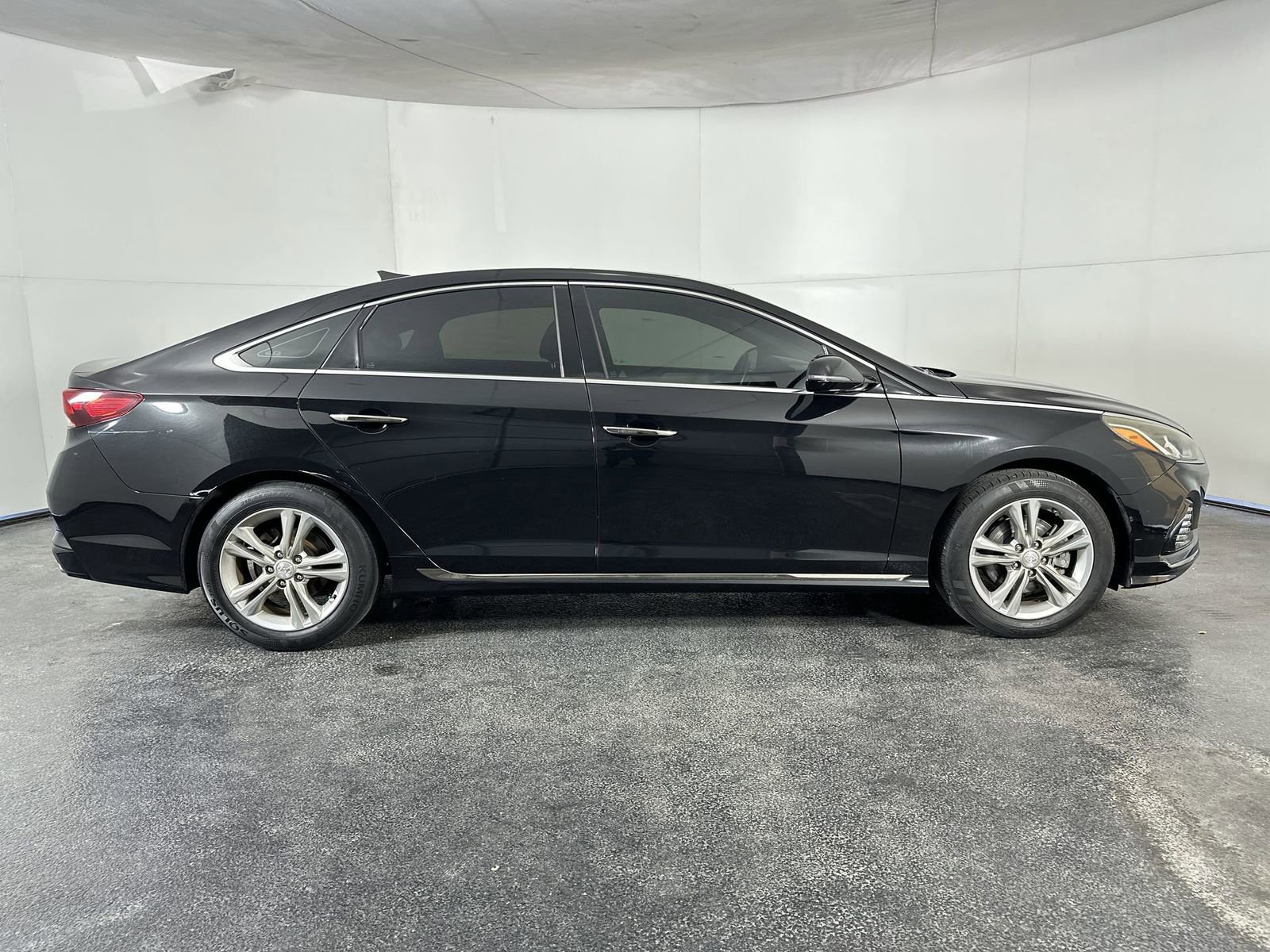 Used 2018 Hyundai Sonata Sport w/ Cargo Package image 13