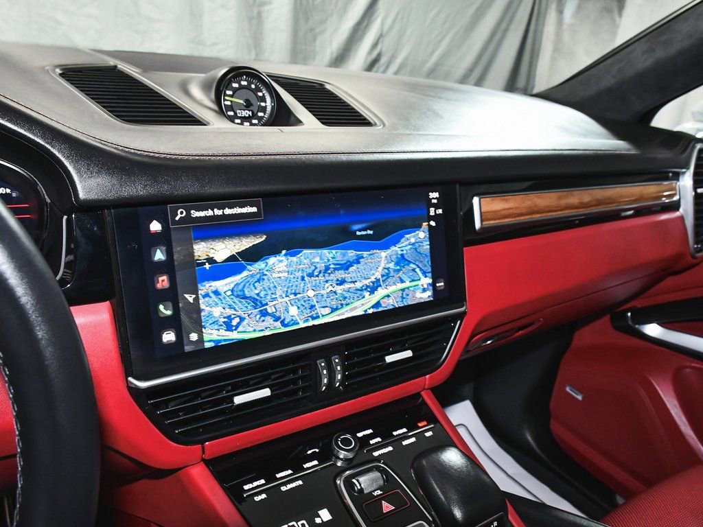 Used 2023 Porsche Cayenne Turbo S image 47