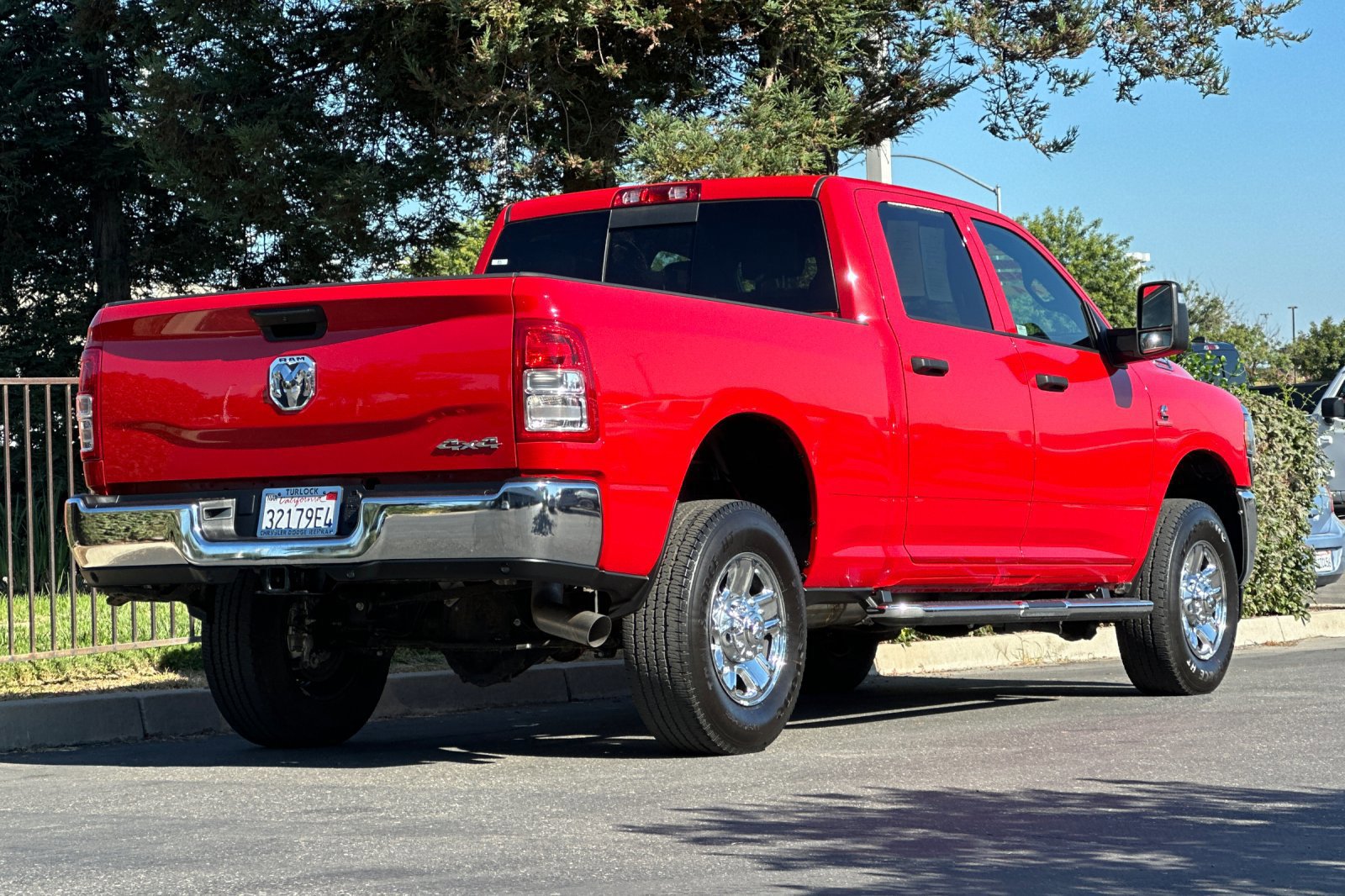 Used 2024 RAM 2500 Tradesman w/ Chrome Appearance Group image 4