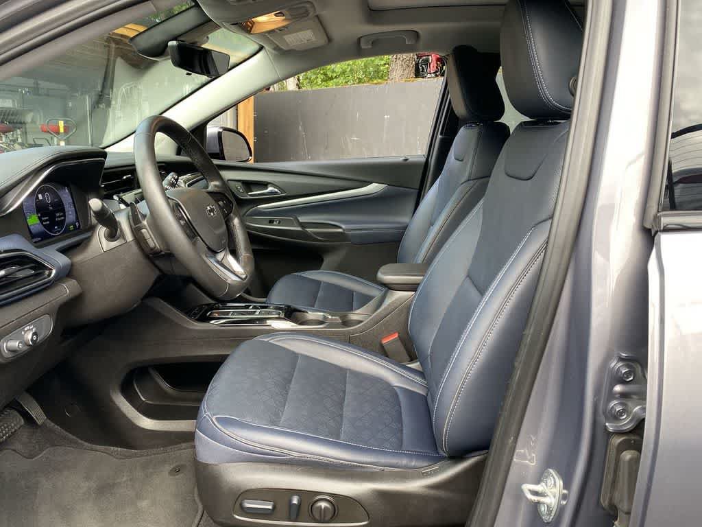 Used 2023 Chevrolet Bolt EUV Premier w/ Sun & Sound Package FWD image 14