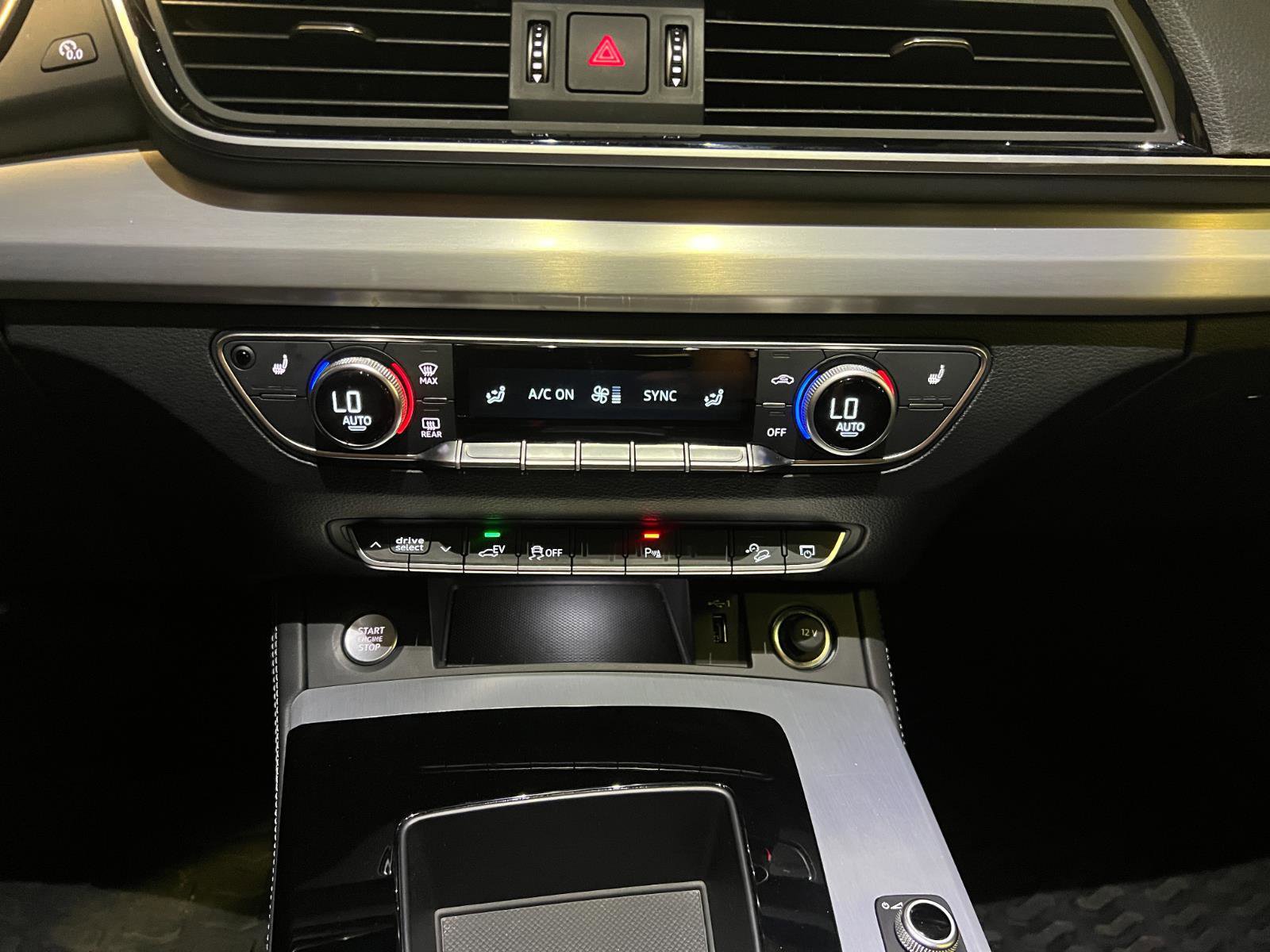 Used 2024 Audi Q5 e Premium Plus AWD/4WD image 19