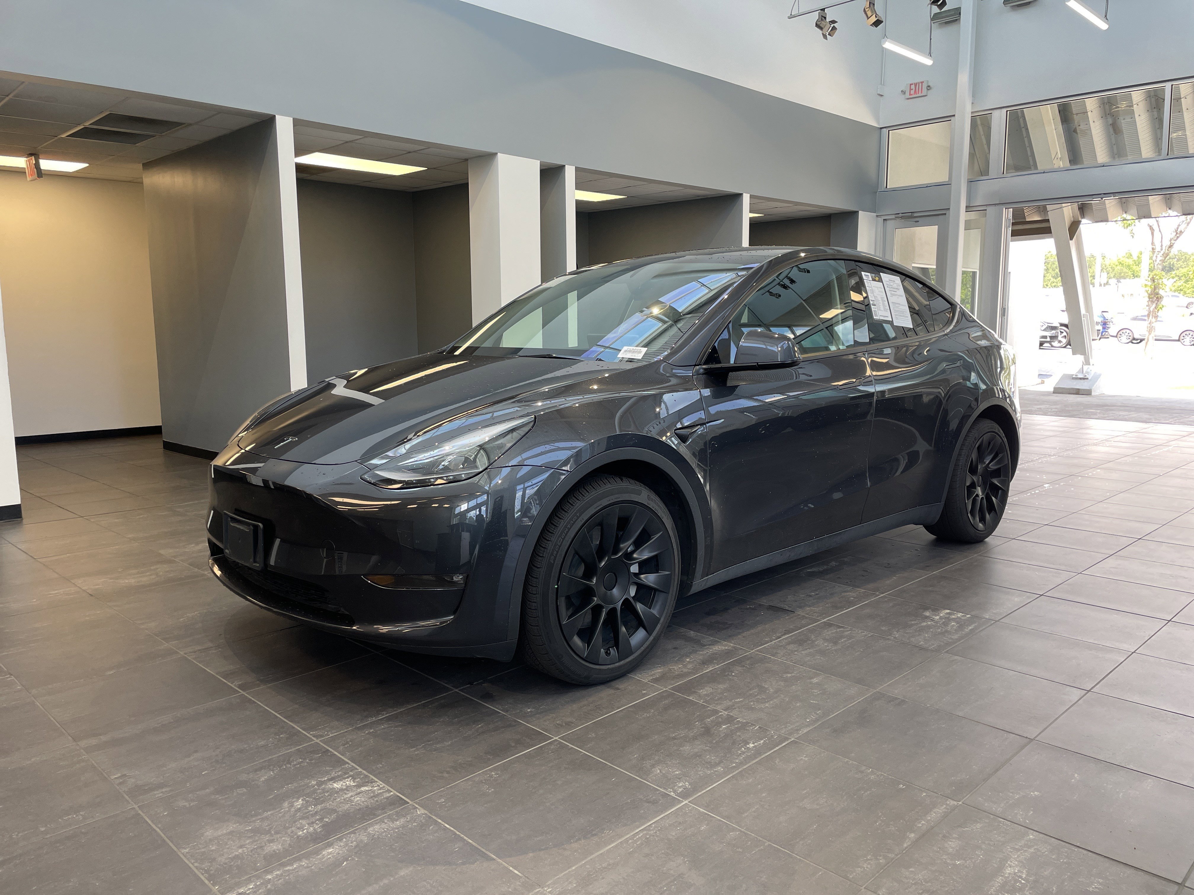 Used 2025 Tesla Model Y Long Range AWD/4WD image 6