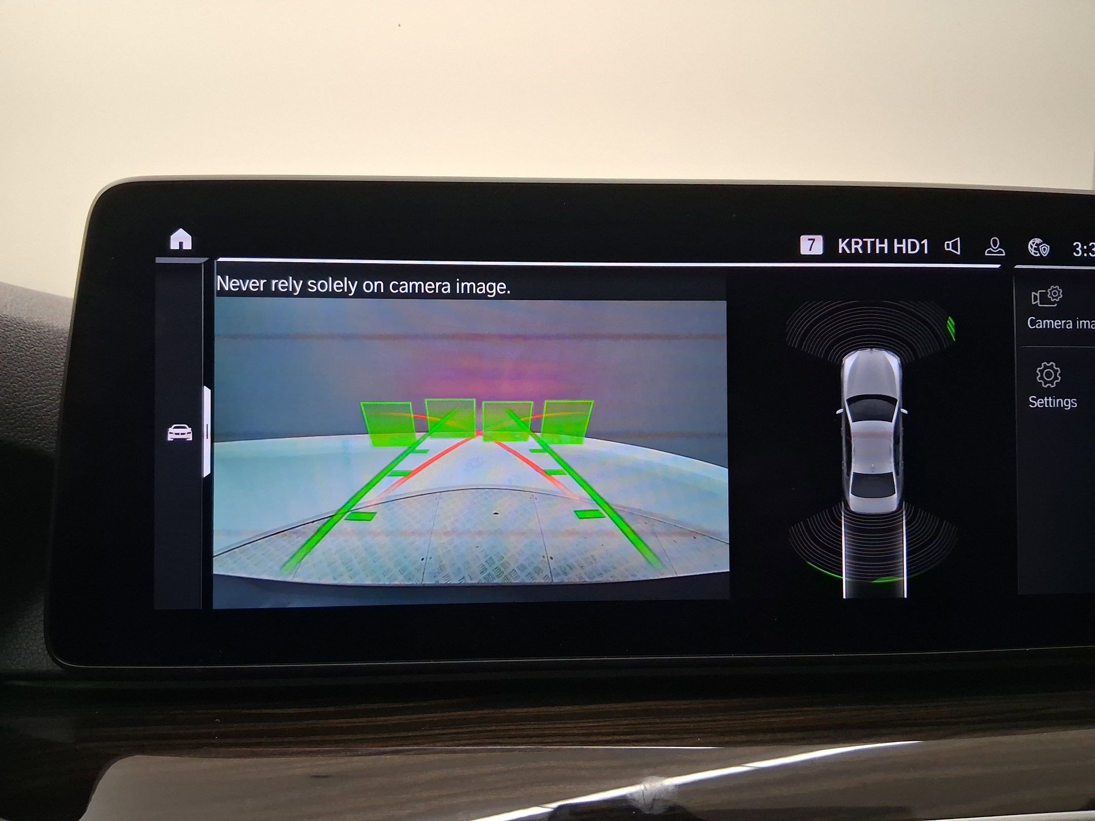 Certified 2023 BMW 530e w/ Convenience Package image 31