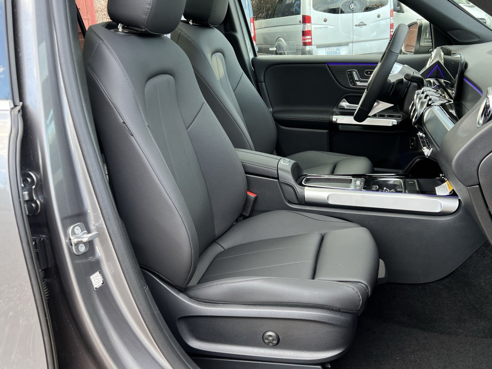 Used 2026 Mercedes-Benz GLB 250 4MATIC image 26