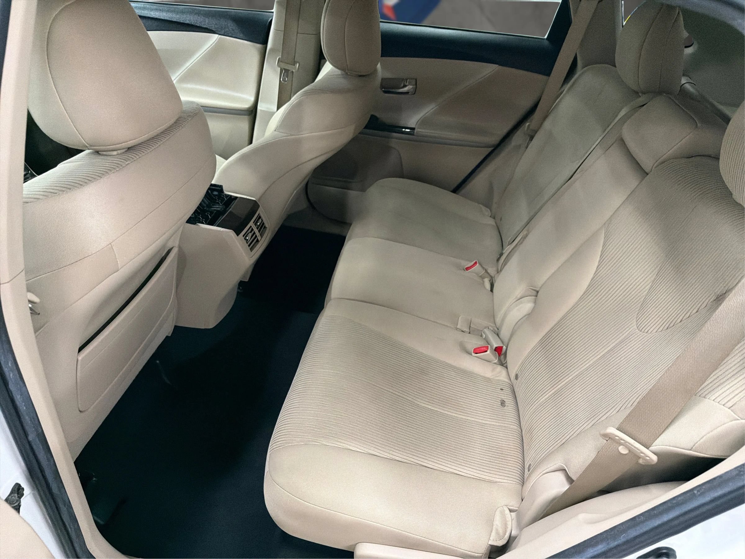 Used 2011 Toyota Venza FWD image 13