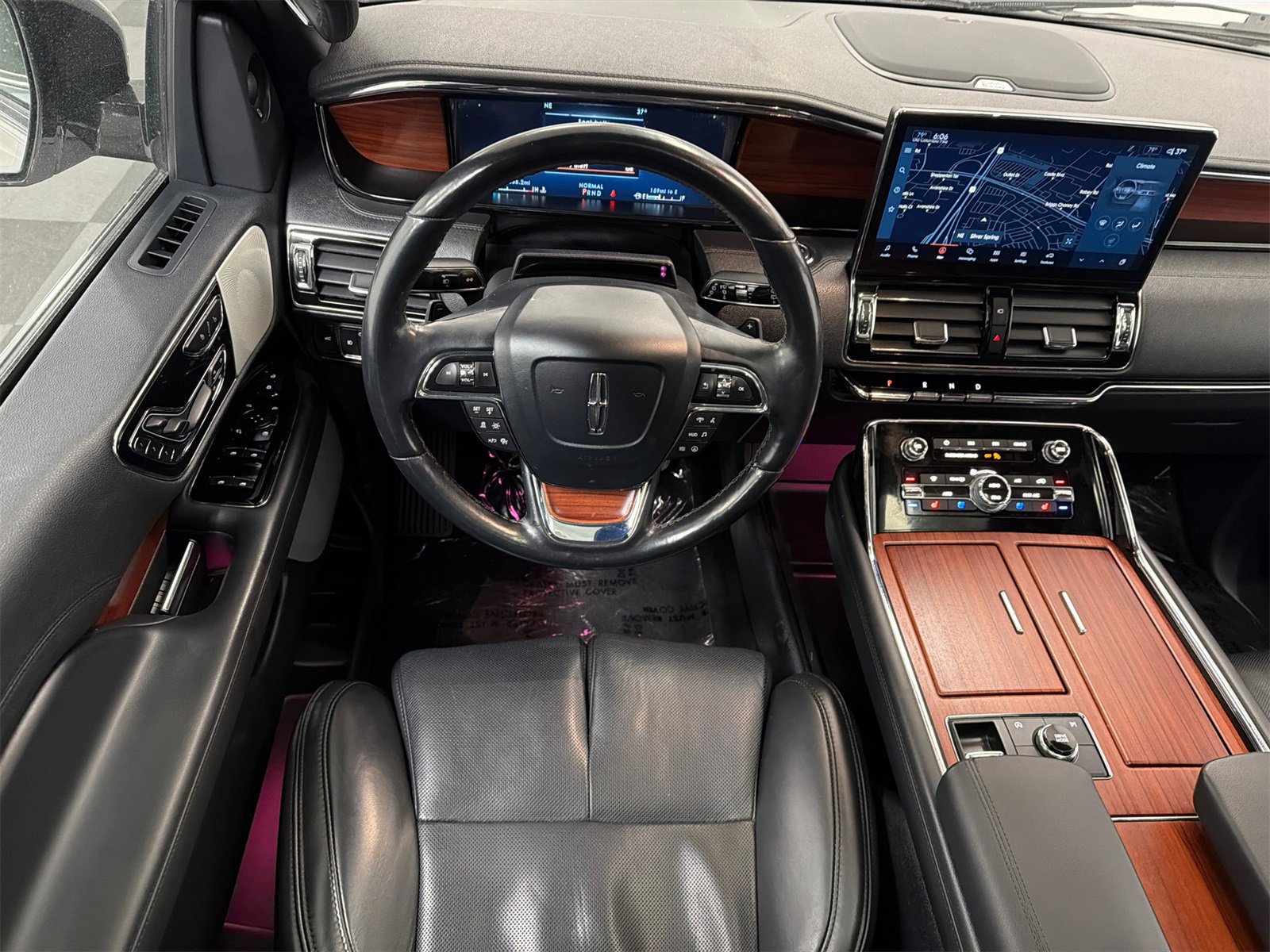 Used 2022 Lincoln Navigator L Reserve w/ Equipment Group 201A image 25