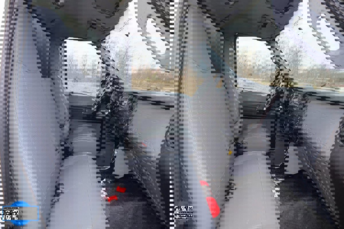 Used 2018 Ford F750 2WD Regular Cab Super Duty image 11