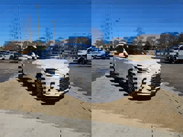 Used 2024 Lexus RX 350 FWD w/ Convenience Package image 3