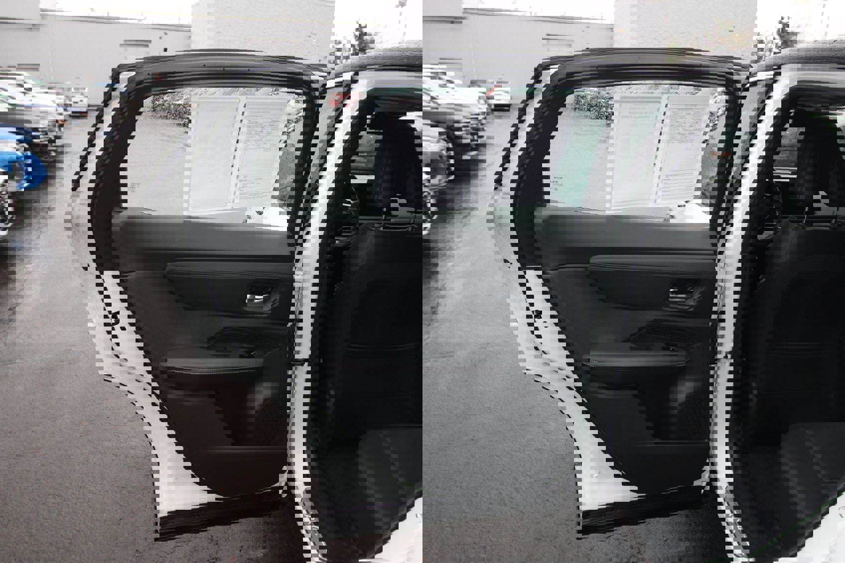 Used 2023 Nissan Ariya FWD image 25