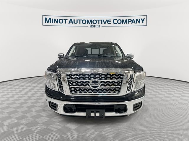 Used 2019 Nissan Titan SV w/ SV Convenience Package image 3