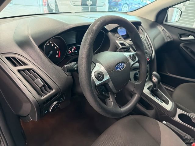 Used 2014 Ford Focus SE FWD image 15