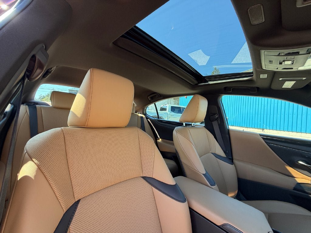 Used 2021 Lexus ES 250 w/ Premium Package AWD/4WD image 27