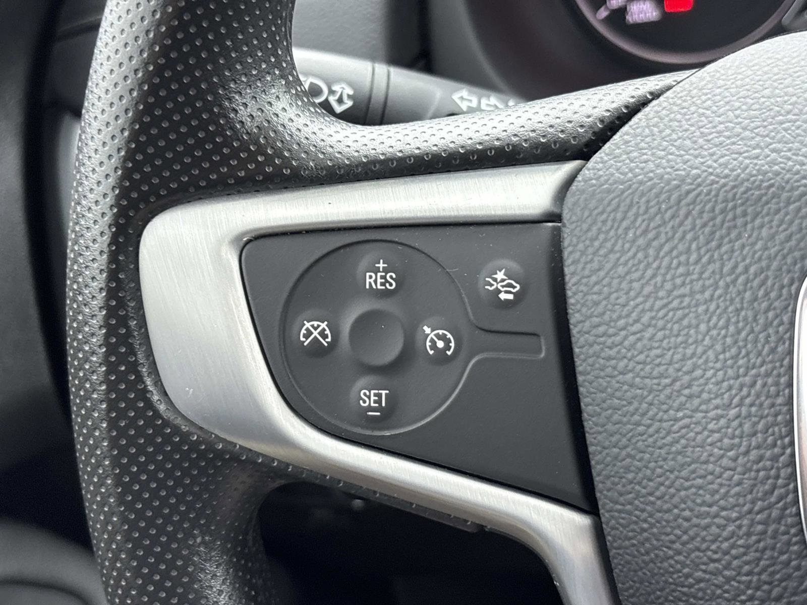 Used 2023 GMC Terrain SLE image 16