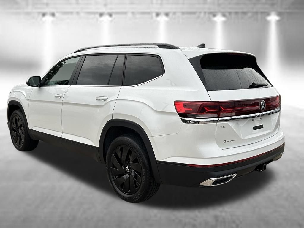 Certified 2026 Volkswagen Atlas SE FWD image 4