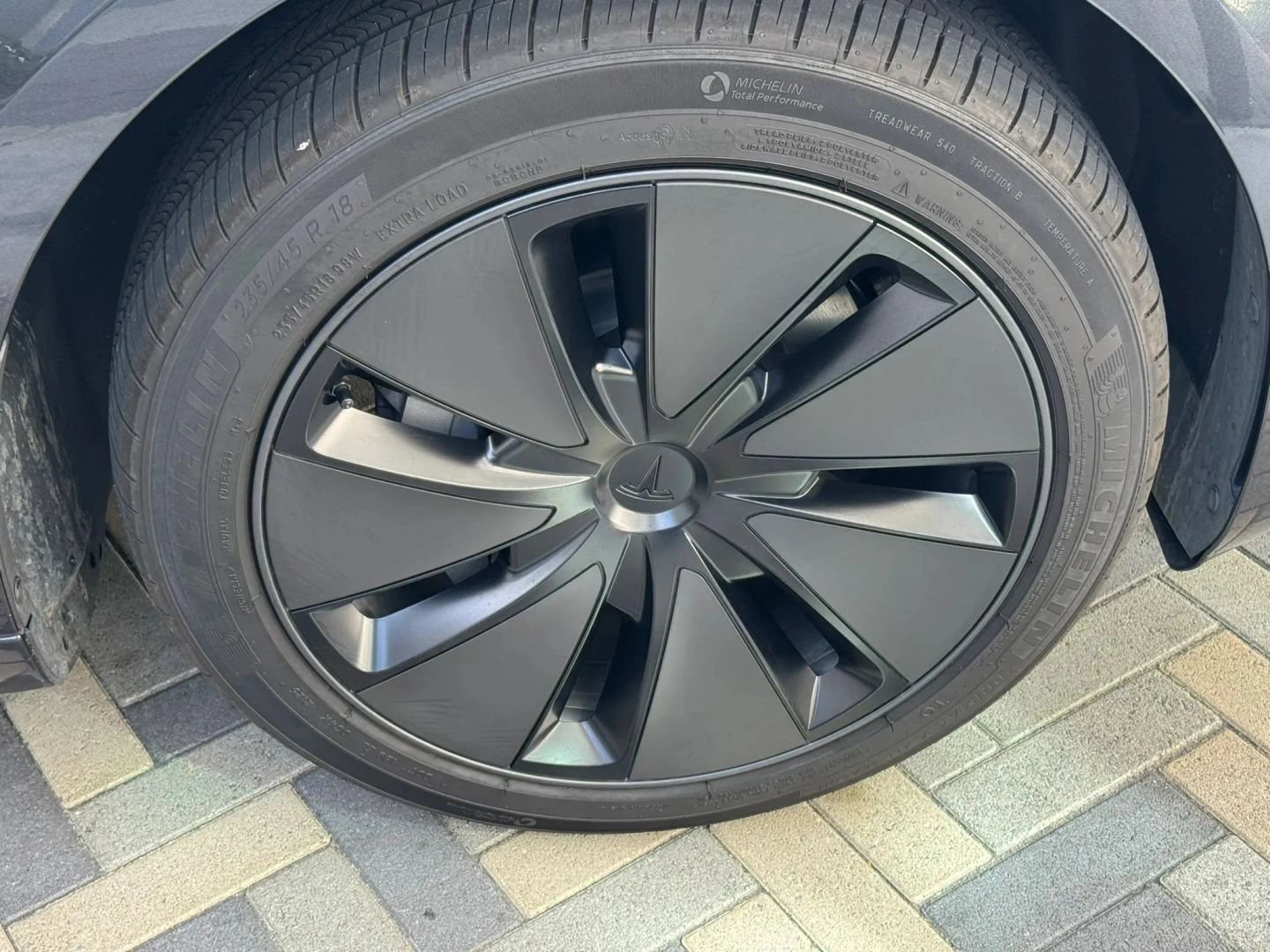 Used 2025 Tesla Model 3 Long Range RWD image 35