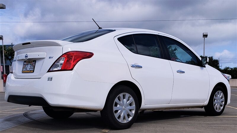 Used 2018 Nissan Versa SV FWD image 6