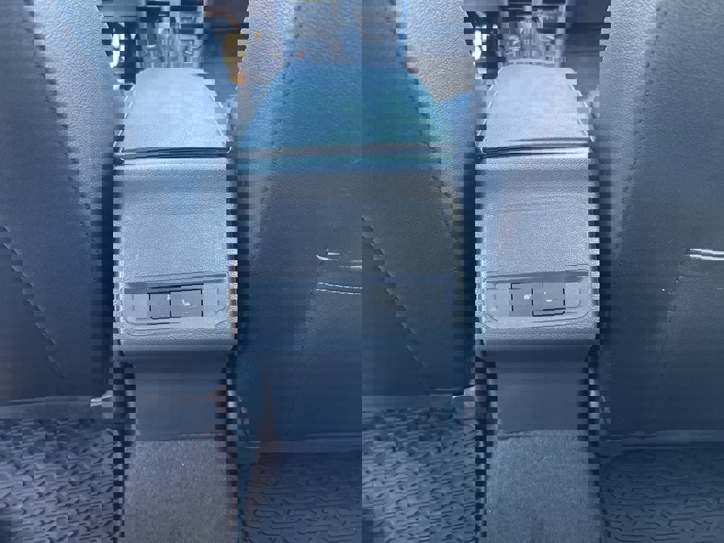 Used 2024 Volkswagen Jetta SEL image 11