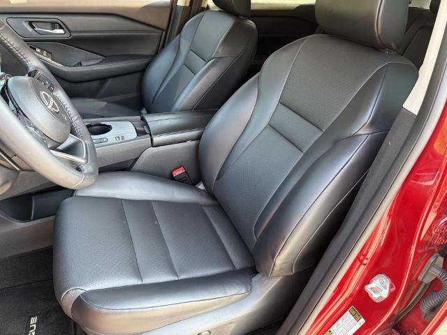 Certified 2023 Nissan Rogue SV w/ SV Premium B Package FWD image 17