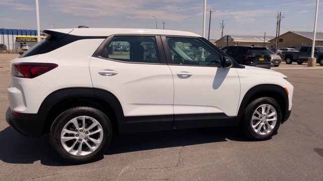 Used 2026 Chevrolet TrailBlazer LS AWD/4WD image 2