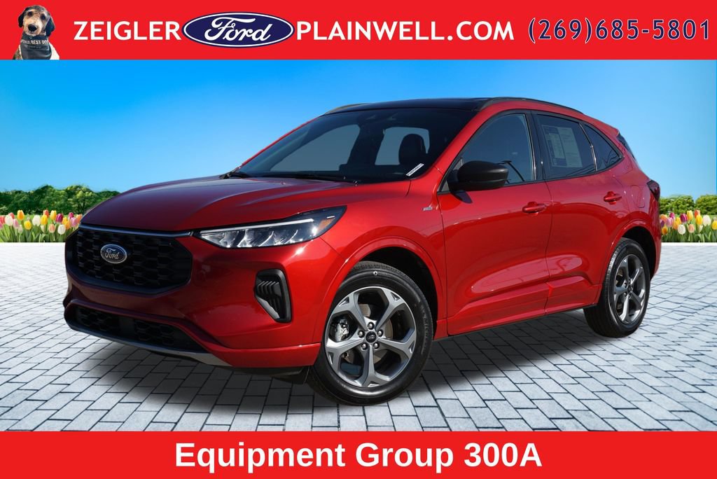 Used 2023 Ford Escape ST-Line w/ Tech Pack #1 AWD/4WD image 1