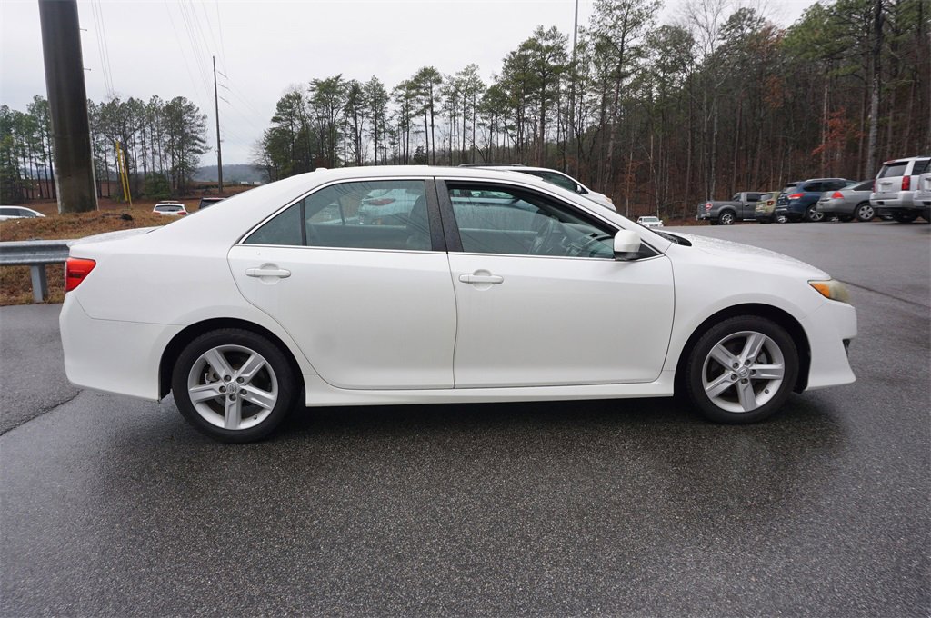 Used 2014 Toyota Camry SE image 20