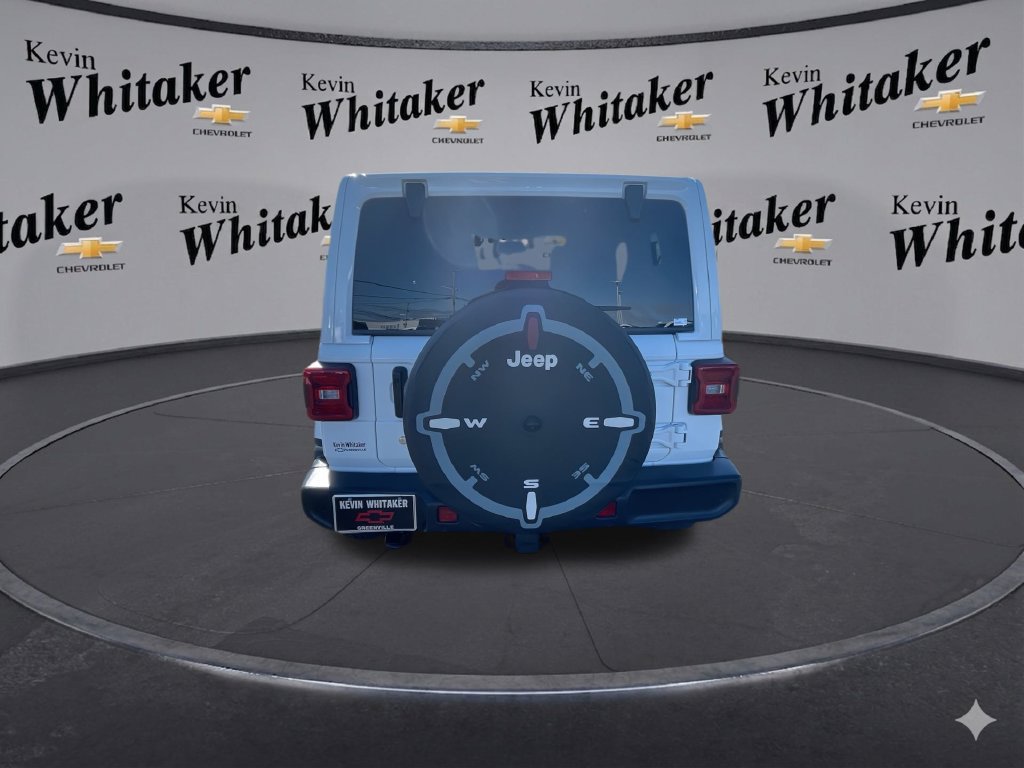 Used 2018 Jeep Wrangler Unlimited Sahara AWD/4WD image 8